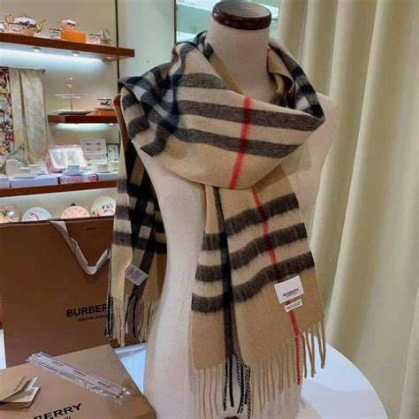 khăn quàng cổ burberry|Khăn Quàng Cổ Burberry .